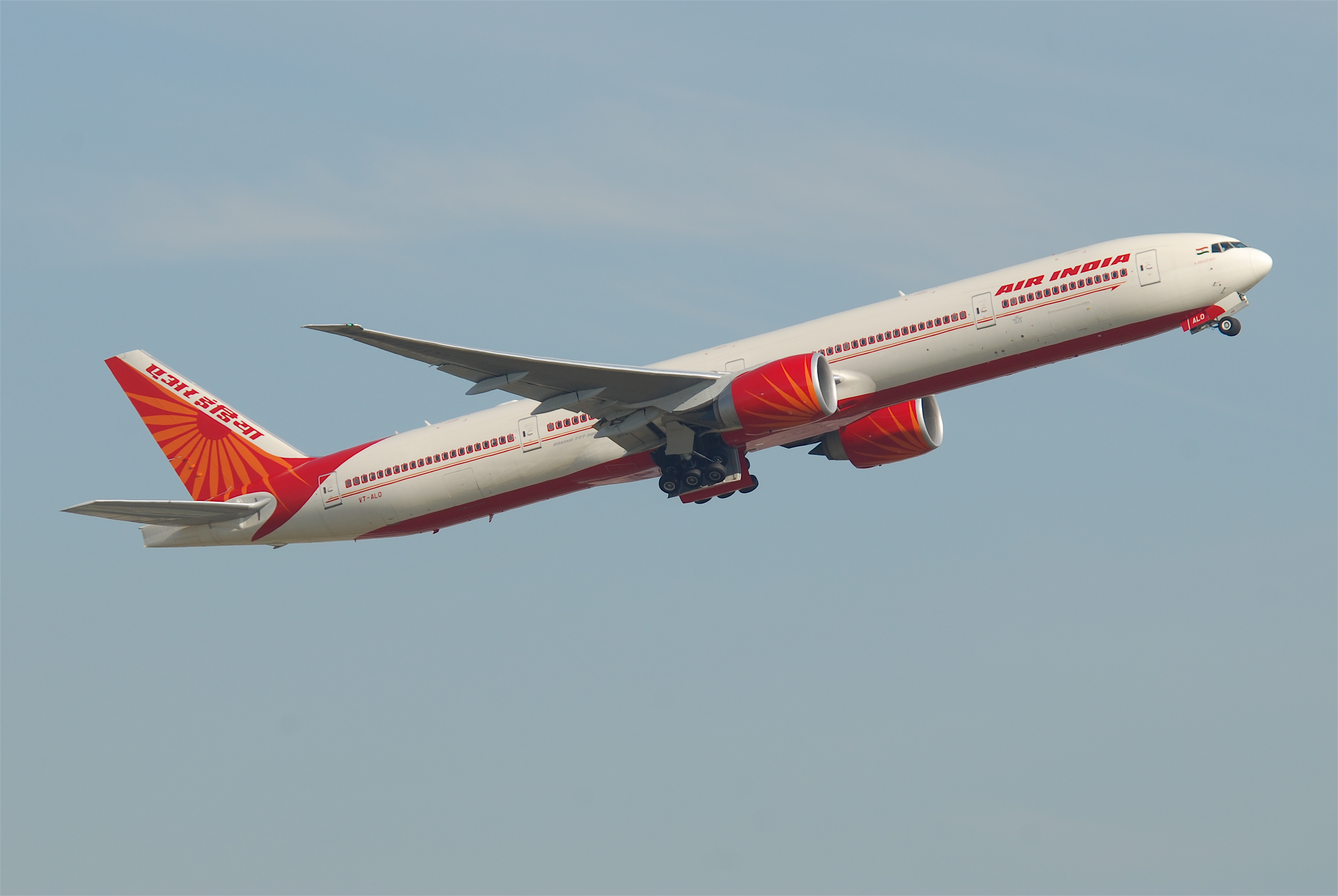 Air India Boeing 777-300; VT-ALO@FRA;09.07.2010 581cb (4780990241)