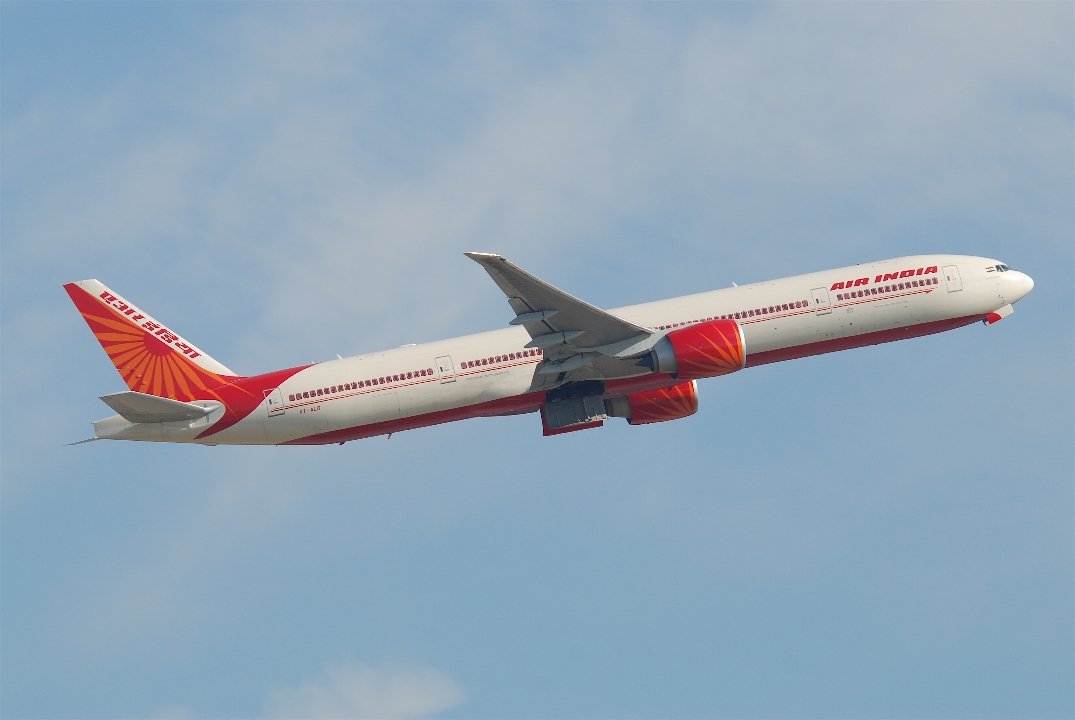 Air India Boeing 777-300; VT-ALO@FRA;09.07.2010 581cc (4781627312)