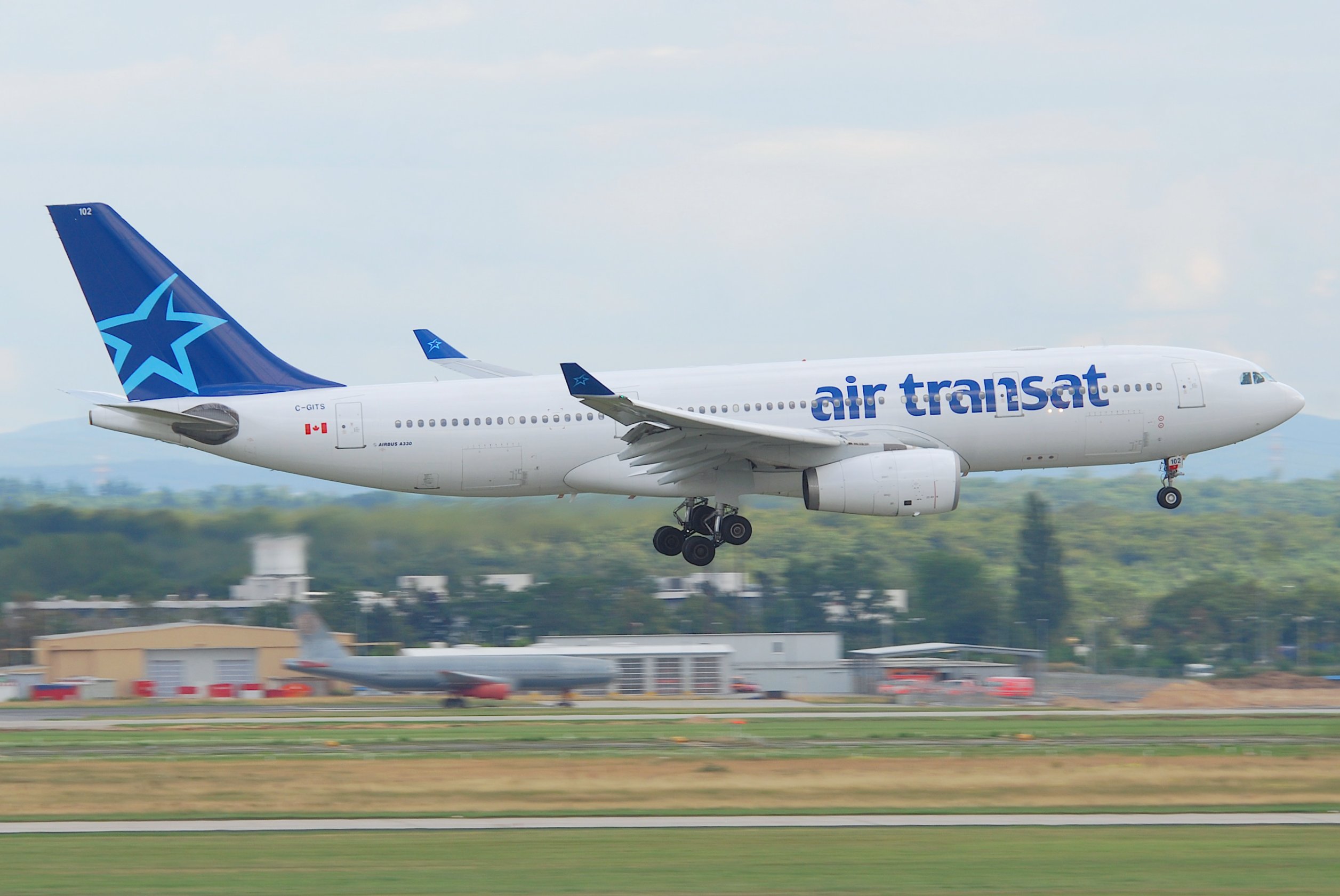 Air Transat Airbus A330-243; C-GITS@FRA;08.08.2010 585dd (4878367835)