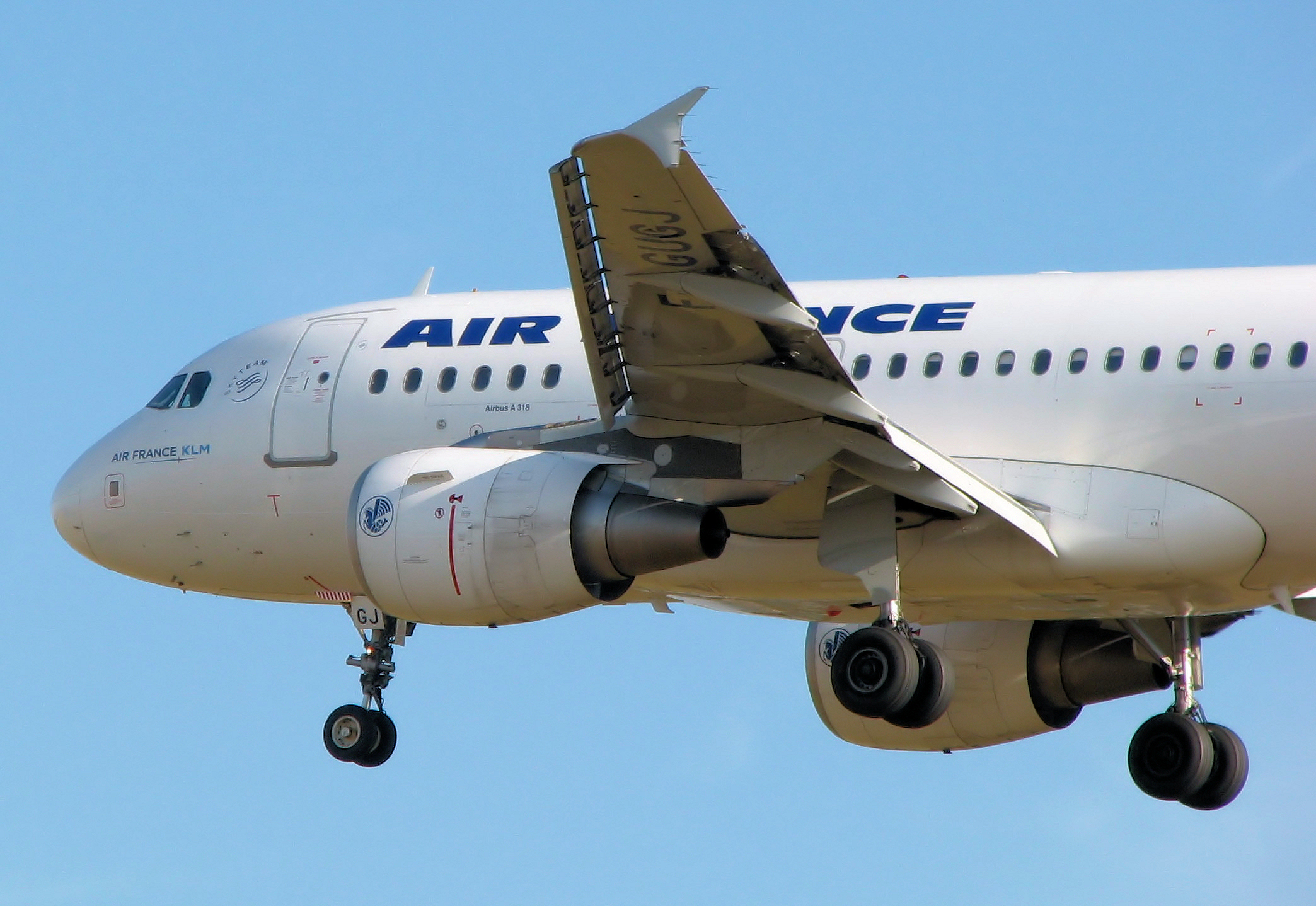 Airfrance.a318-100.f-gugj.arp
