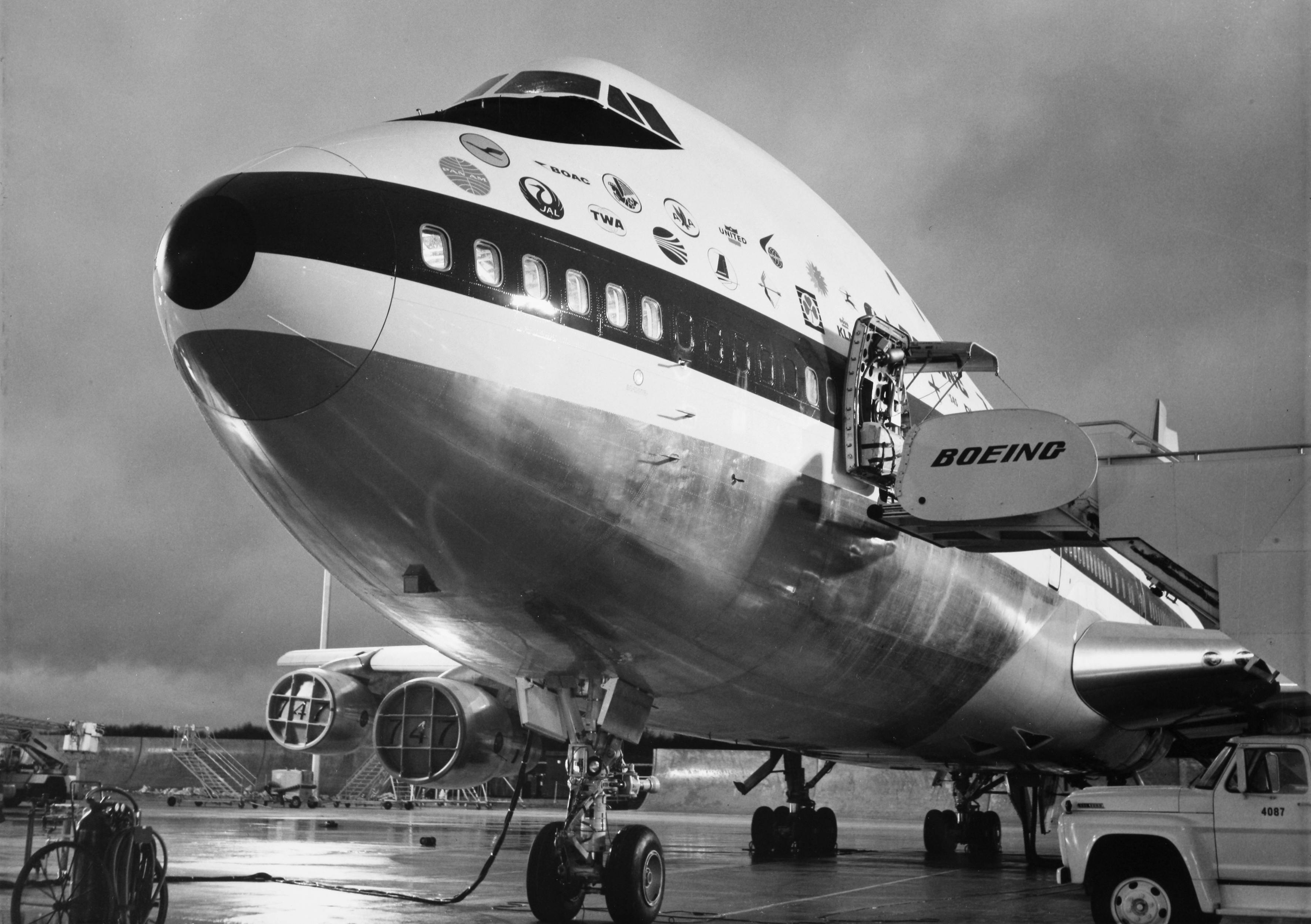 Boeing 747 rollout (2)