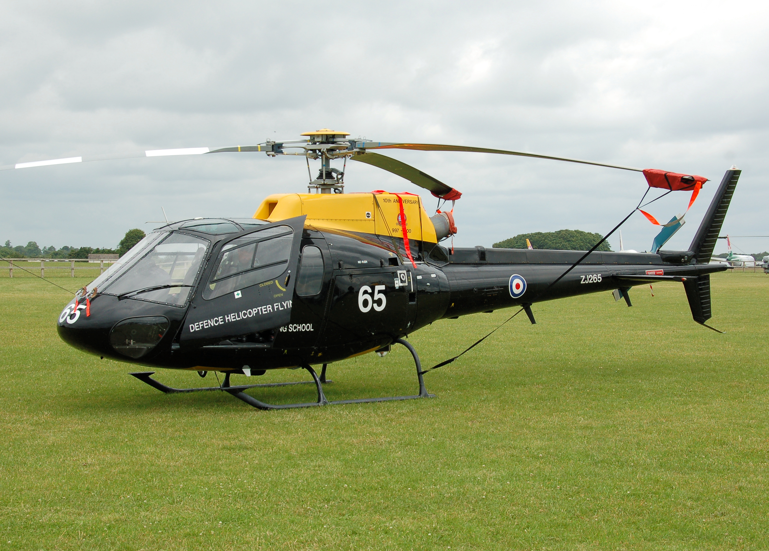 Dhfs eurocopter as.350bb squirrel ht1 arp
