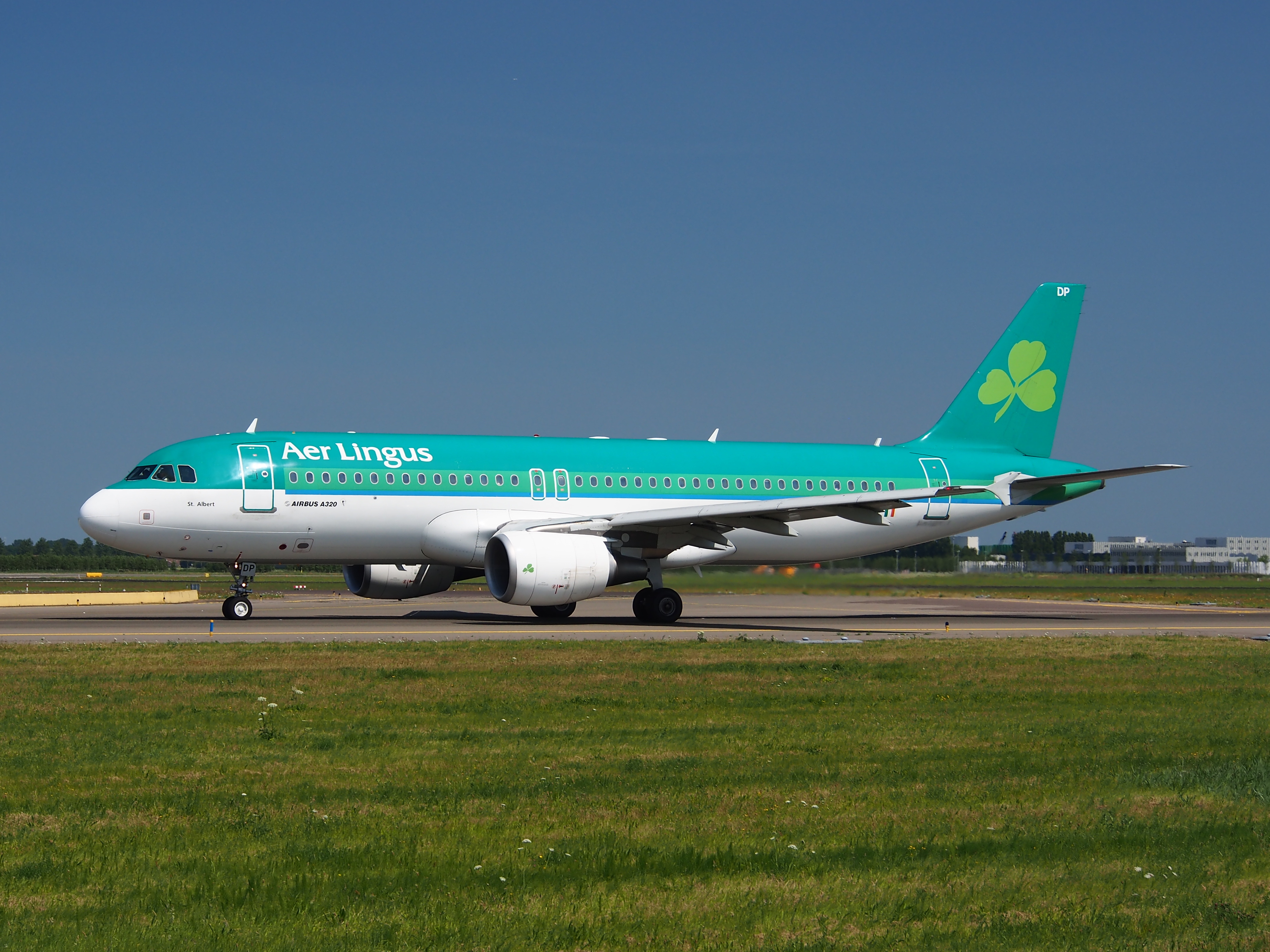EI-EDP Aer Lingus Airbus A320-214 - cn 3781 taxiing 21July 2013 pic-002