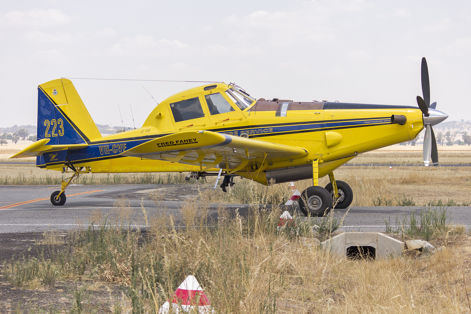 Fred Fahey Aerial Services (VH-CVF) Air Tractor AT-802 waiting to refill with fire retardant at Wagga Wagga Airport (1)
