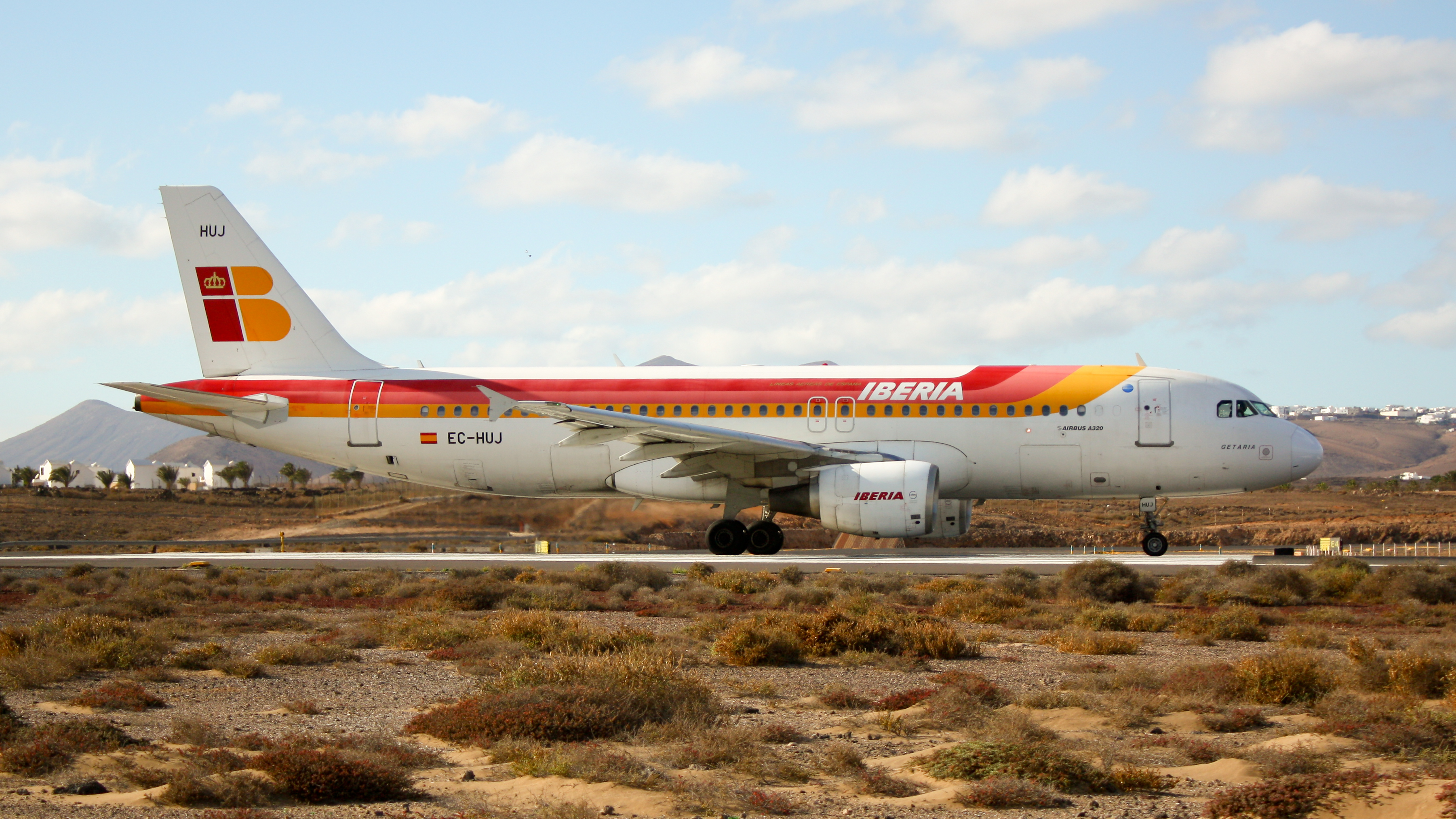 Iberia A320 EC-HUJ (4185166449)