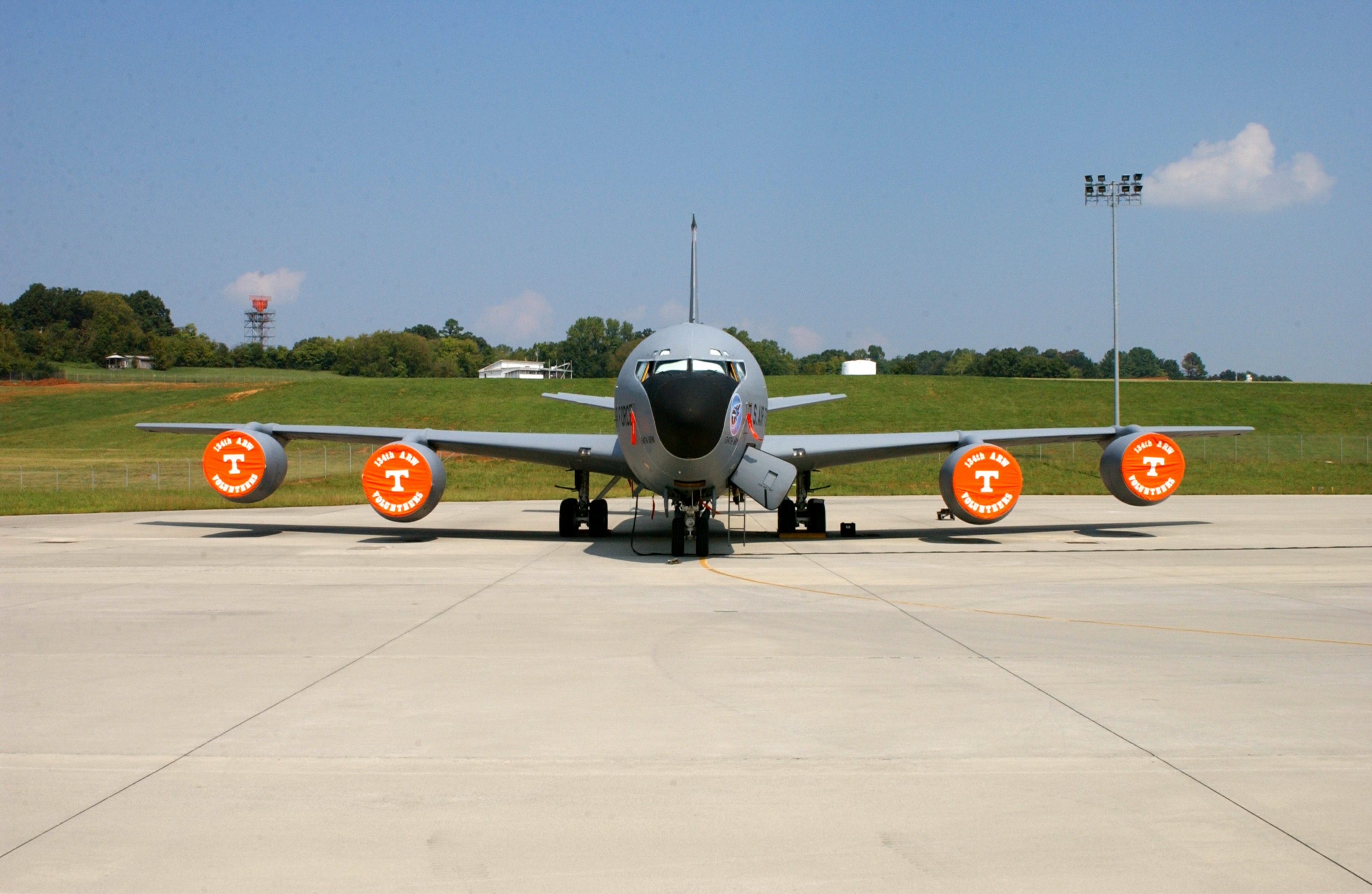 KC-135R Tennessee ANG head on view