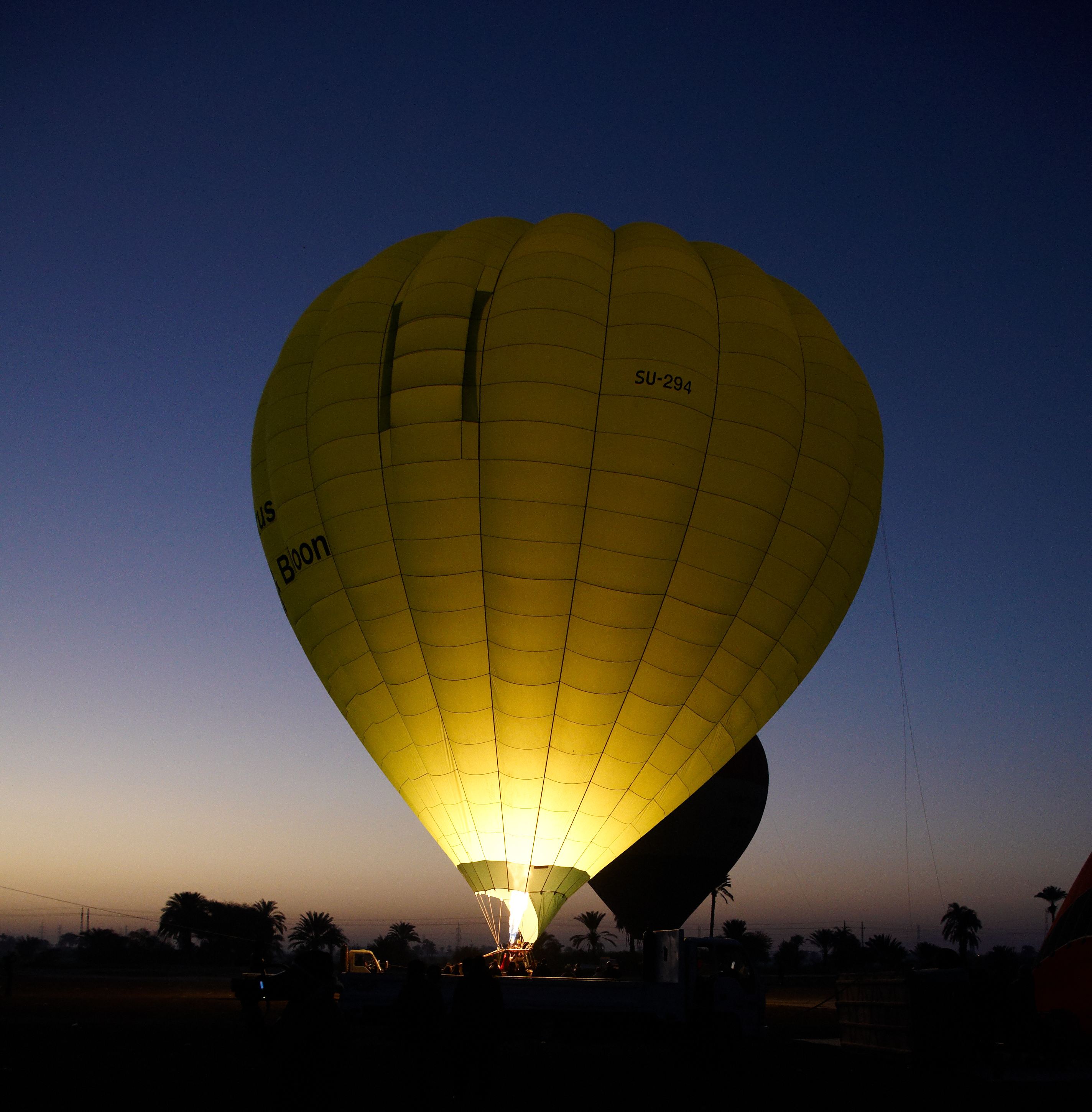 Luxor hot air balloon B