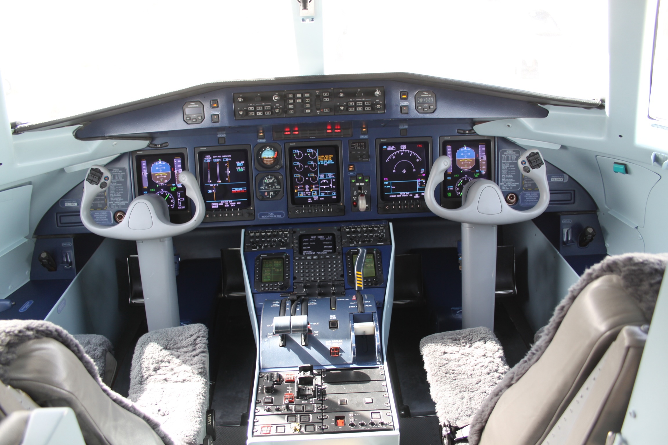 N821MW Dornier Do.328Jet Flight Deck (7608263572)