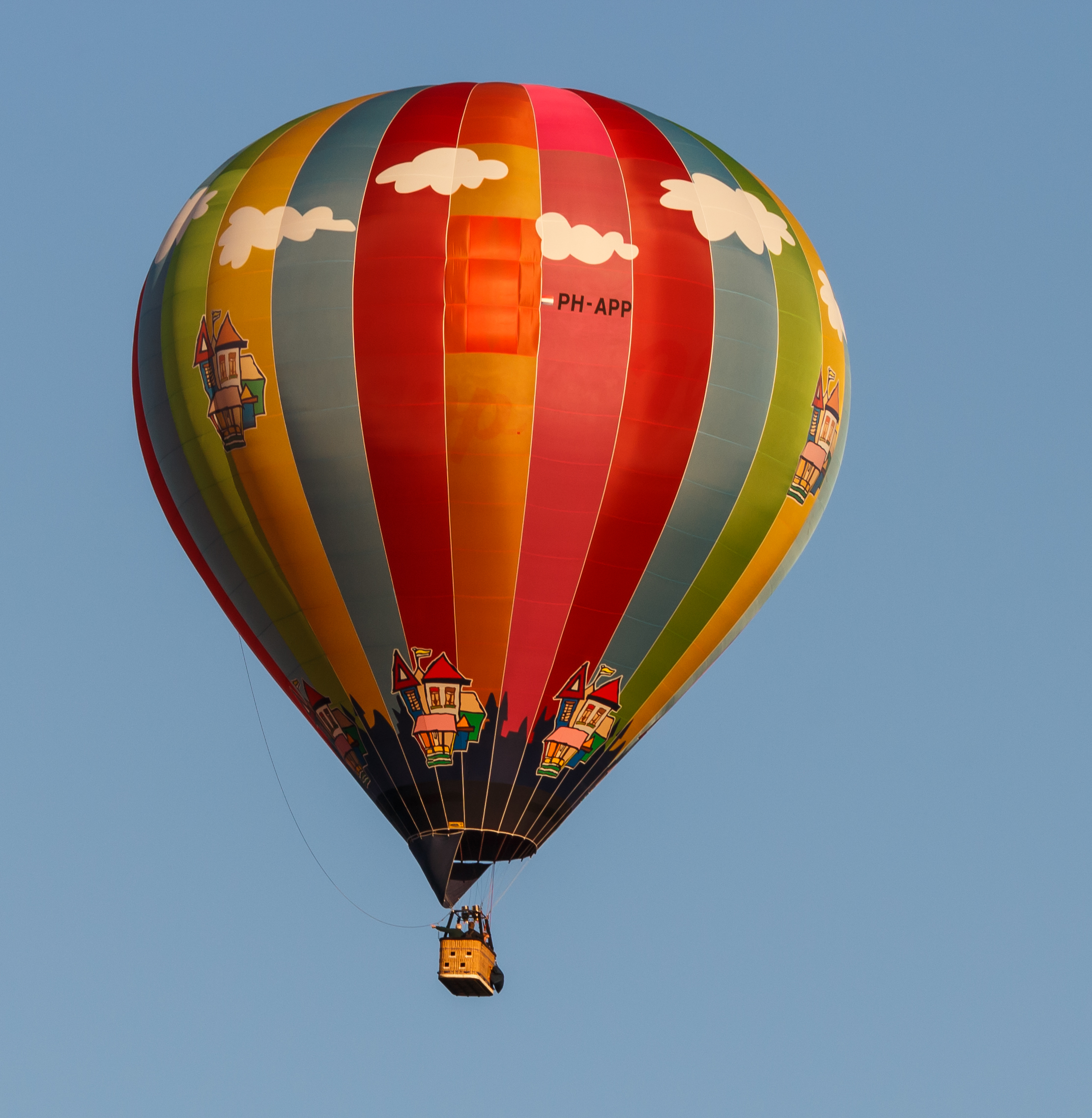 PH-APP ballon op de Jaarlijkse Friese ballonfeesten in Joure 01