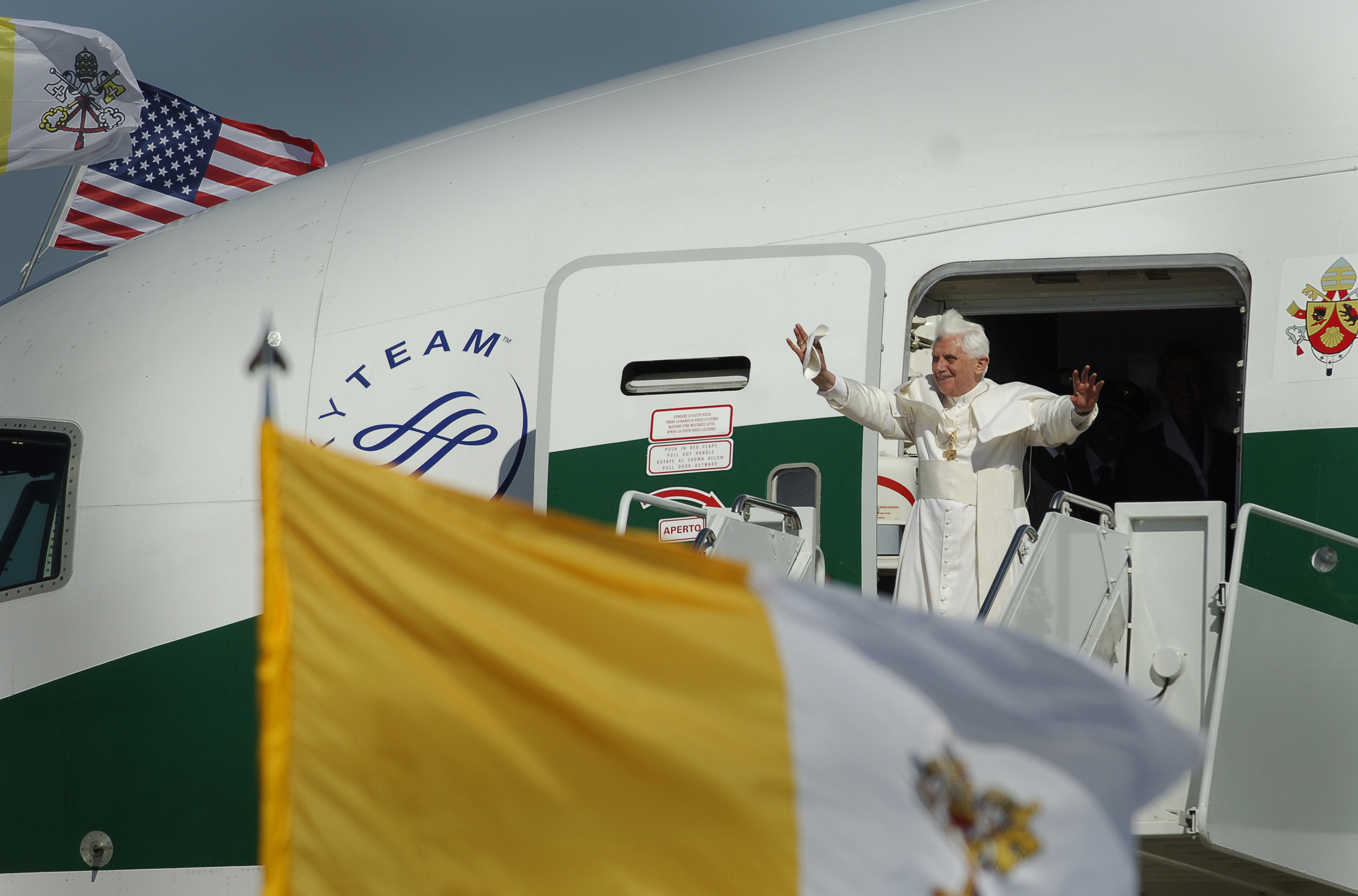 Pope Benedict XVI Shepherd One at Andrews Air Force Base 
