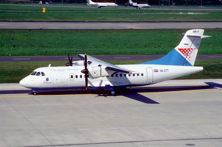 131ax - Croatia Airlines ATR 42-300 (QC); 9A-CTT@ZRH;11.05.2001 (5669212515)