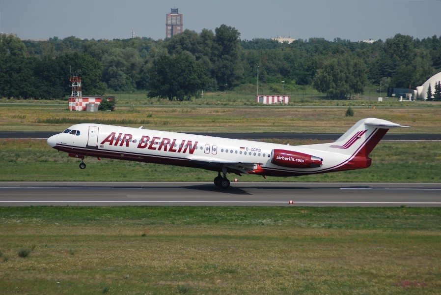 Air Berlin Fokker 100, D-AGPB@TXL,21.07.2007-480dp - Flickr - Aero Icarus