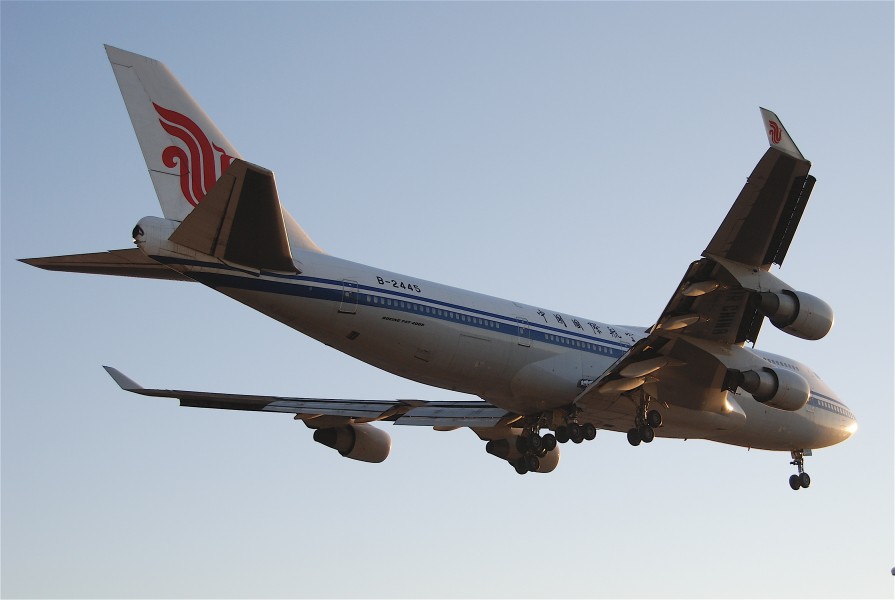 Air China Boeing 747-400; B-2445@LAX;08.10.2011 620hq (6298972564)