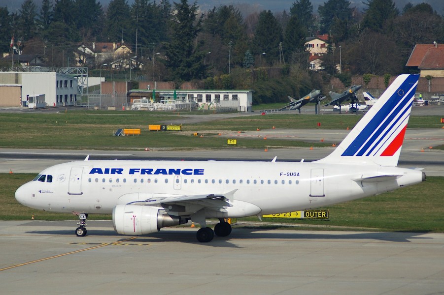 Air France Airbus A318-111, F-GUGA@GVA,25.03.2007-456al - Flickr - Aero Icarus
