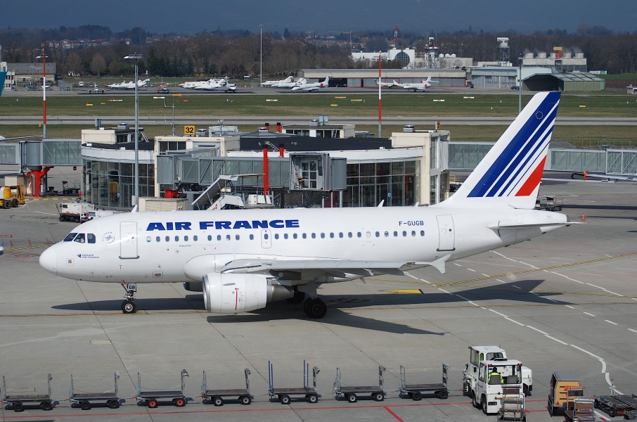 Air France Airbus A318-111, F-GUGB@GVA,25.03.2007-456de - Flickr - Aero Icarus