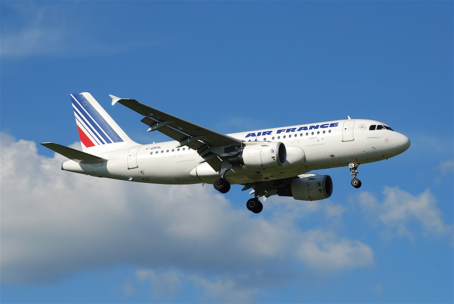Air France Airbus A319-111, F-GRHL@ZRH,09.08.2008-525bw - Flickr - Aero Icarus