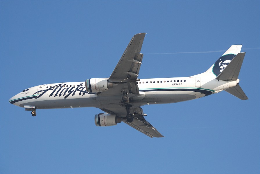 Alaska Airlines Boeing 737-400; N754AS@LAX;11.10.2011 623af (6643673819)