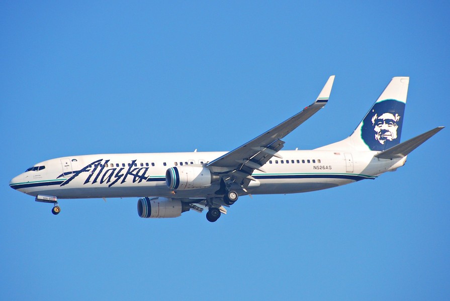 Alaska Airlines Boeing 737-800; N526AS@LAX;11.10.2011 623as (6643720211)