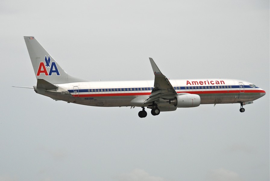 American Airlines Boeing 737-800; N815NN@MIA;17.10.2011 626mc (6697962425)