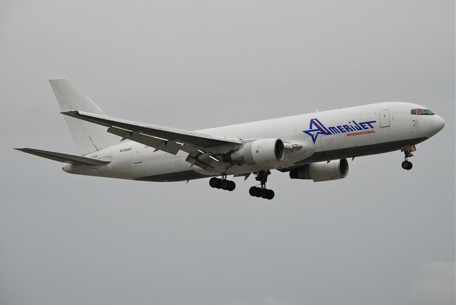 Amerijet International Boeing 767-200F; N739AX@MIA;17.10.2011 626nd (6698035645)