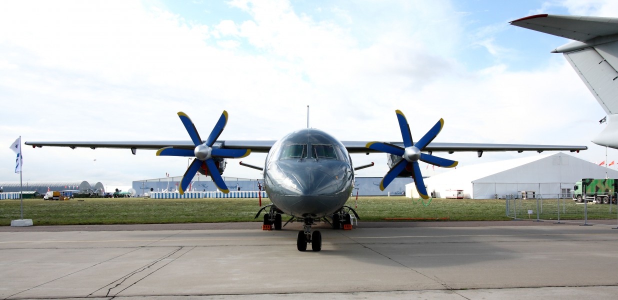 Antonov An-140-100 at the MAKS-2011 (02)
