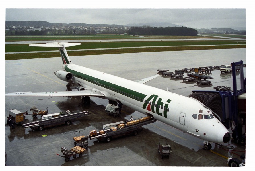 ATI MD-82; I-DAVB@ZRH;18.03.1995 (4712460051)