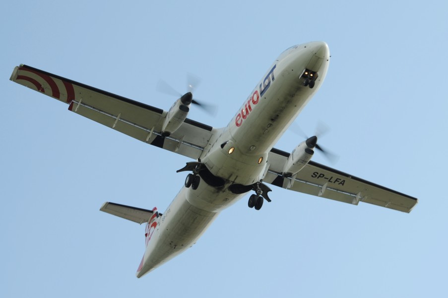 ATR 72-202 SP-LFA EuroLOT (2705036451)