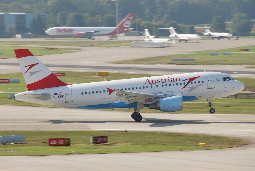 Austrian Airlines Airbus A319-112; OE-LDE@ZRH;10.09.2009 555db (4330389588)