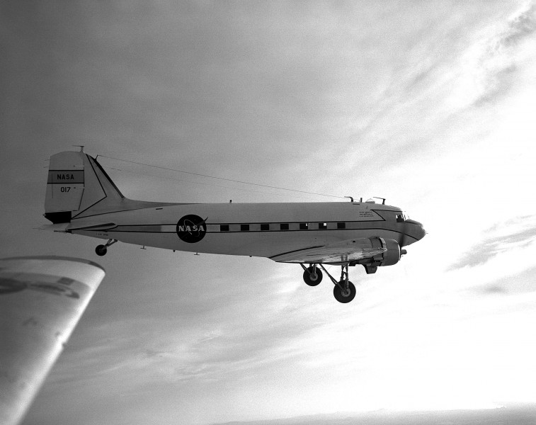C-47H NASA in flight 1963