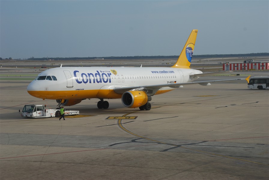 Condor Airbus A320, D-AICG@BCN,21.01.2007-447cd - Flickr - Aero Icarus