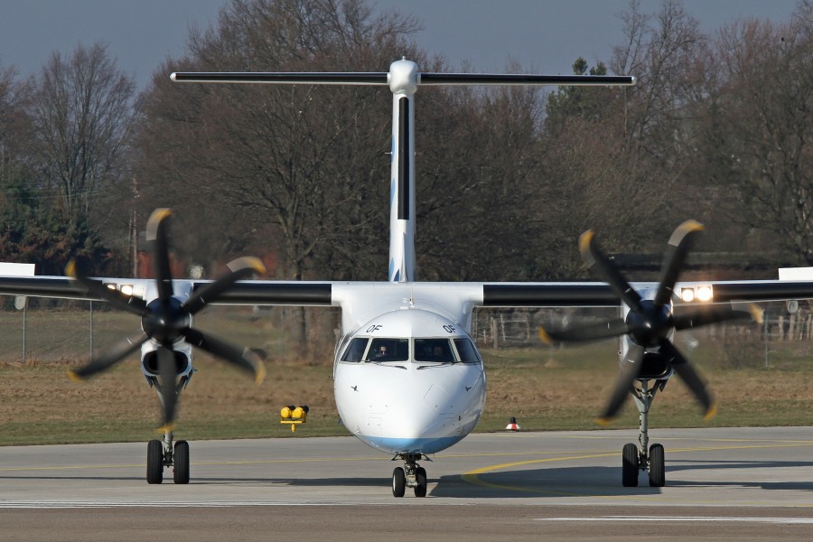 Dash 8 front view