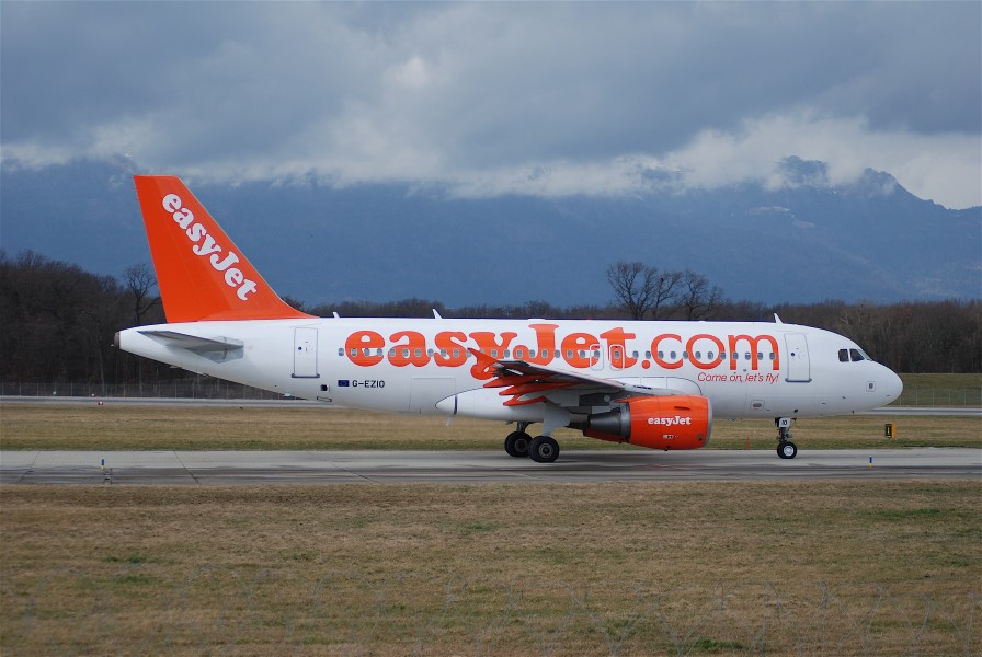 EasyJet Airbus A319-111, G-EZIO@GVA,24.02.2007-451bv - Flickr - Aero Icarus