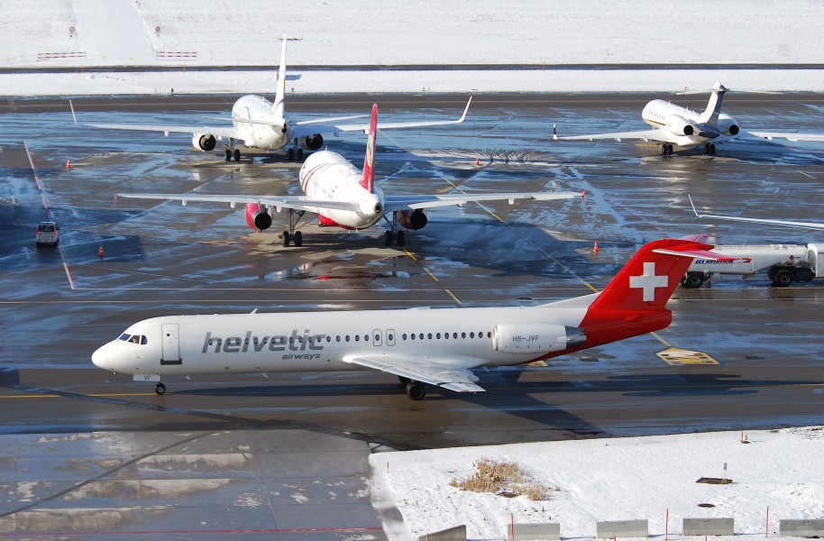 Helvetic Airways Fokker 100; HB-JVF@ZRH;30.01.2010 564ah (4324795609)