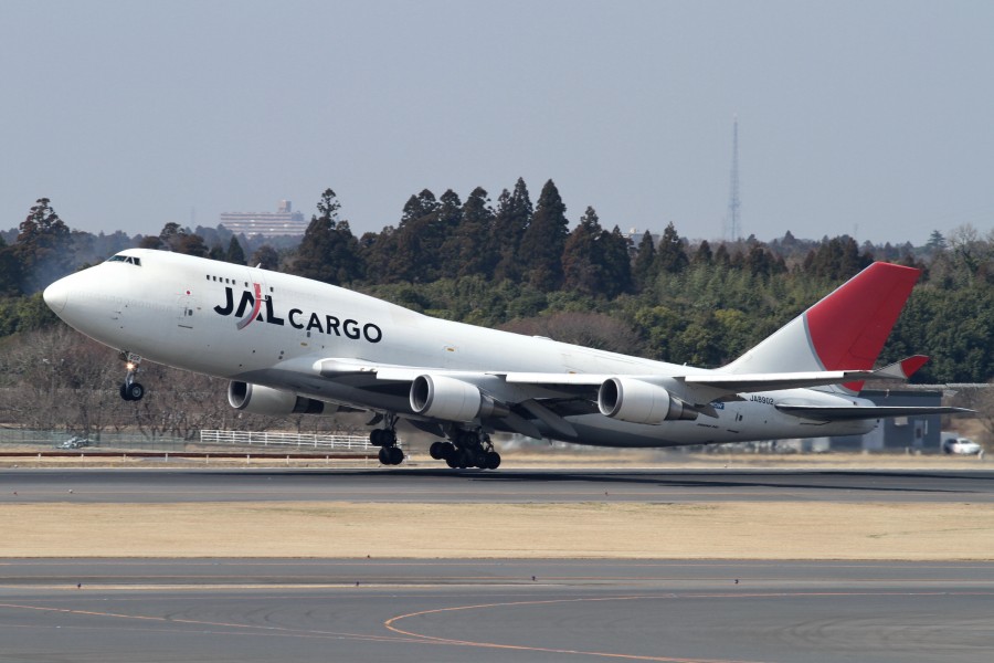 JAL B747-400BCF(JA8902) (4651838532)