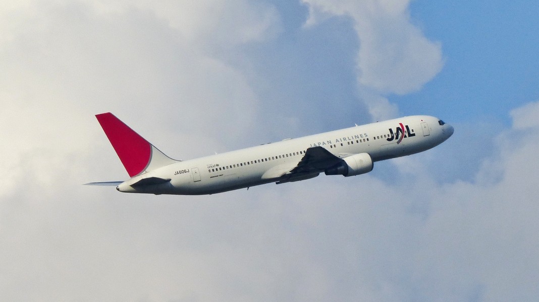 JAL B767-300ER JA606J Taking off from Taipei Songshan Airport 20131029