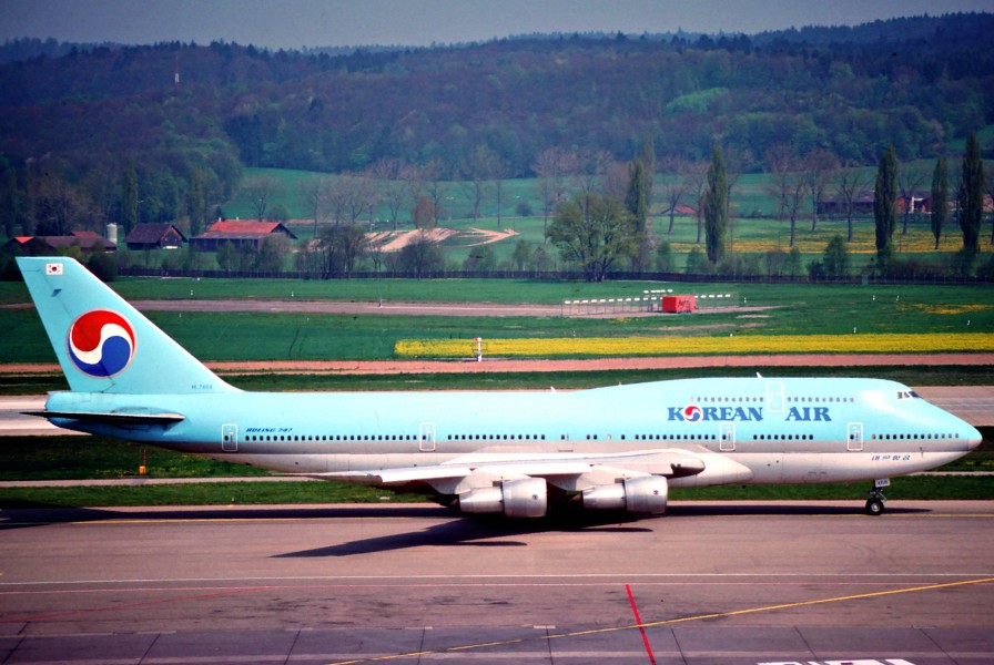 Korean Air Boeing 747-300; HL7468@ZRH, April 1990 (6161816153)