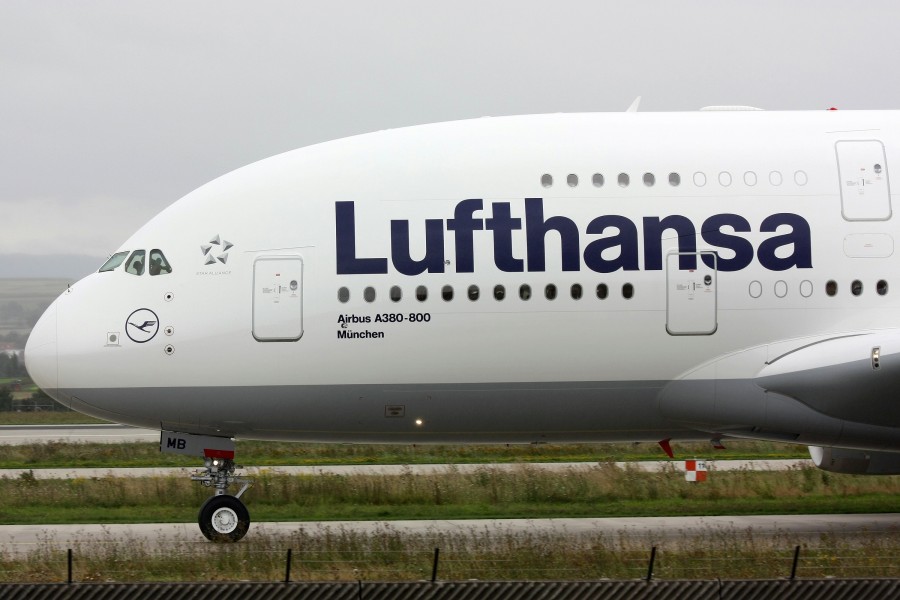 Lufthansa A380 D-AIMB1