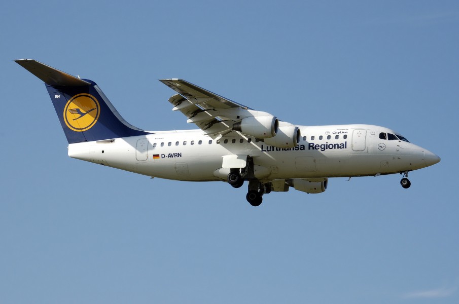 Lufthansa regional rj85 d-avrn lands arp
