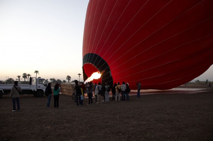Luxor hot air balloon C
