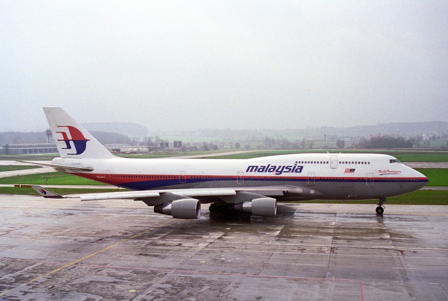 Malaysia Airlines Boeing 747-400; 9M-MPG@ZRH;11.04.1996 (4992498687)