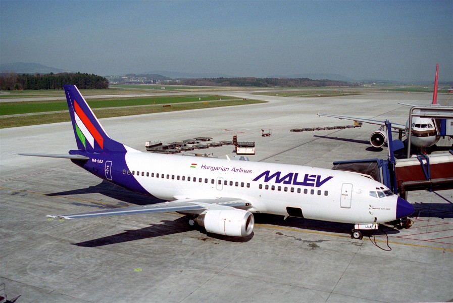 MALEV Boeing 737-3Q8; HA-LEJ@ZRH;04.04.1995 (5397883690)