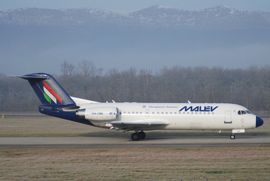 MALEV Fokker 70; HA-LME@GVA;30.12.2006 445bw (4279491283)