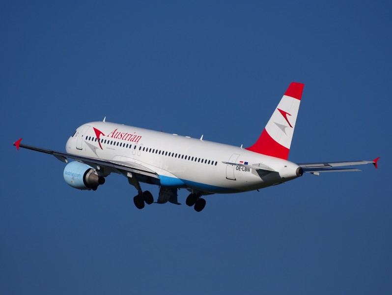 OE-LBN Austrian Airlines Airbus A320-214 - cn 768 takeoff from Schiphol (AMS - EHAM), The Netherlands, 16may2014, pic-4