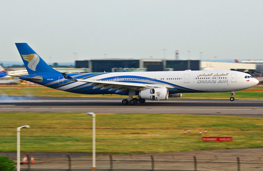 Oman Air Airbus A330-300; A4O-DB@LHR;05.06.2010 576ol (4691049977)