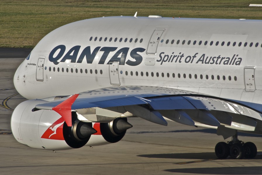 Qantas Airbus A380-842; VH-OQA@SYD;29.07.2012 664ee (8026307508)