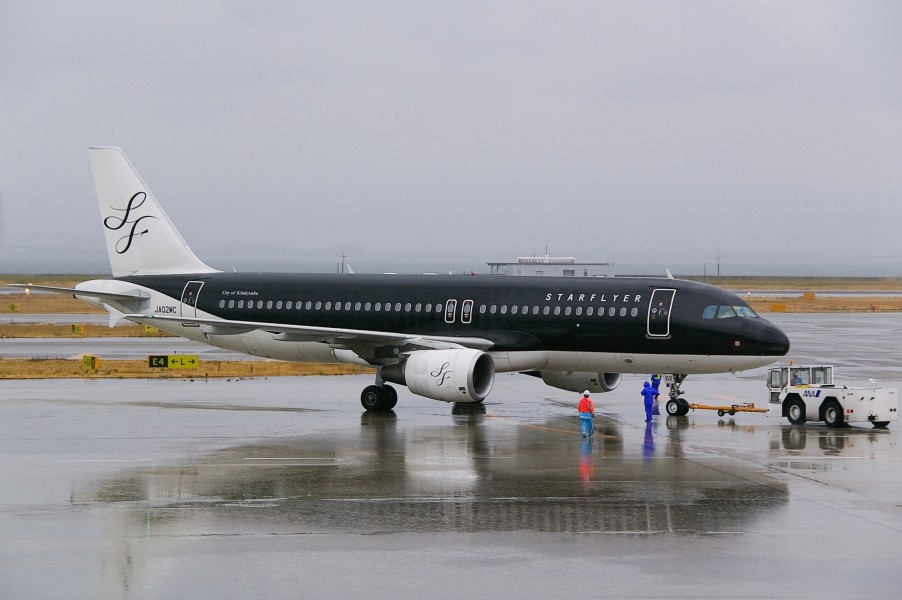 SFJ A320-200 JA02MC KIX 01