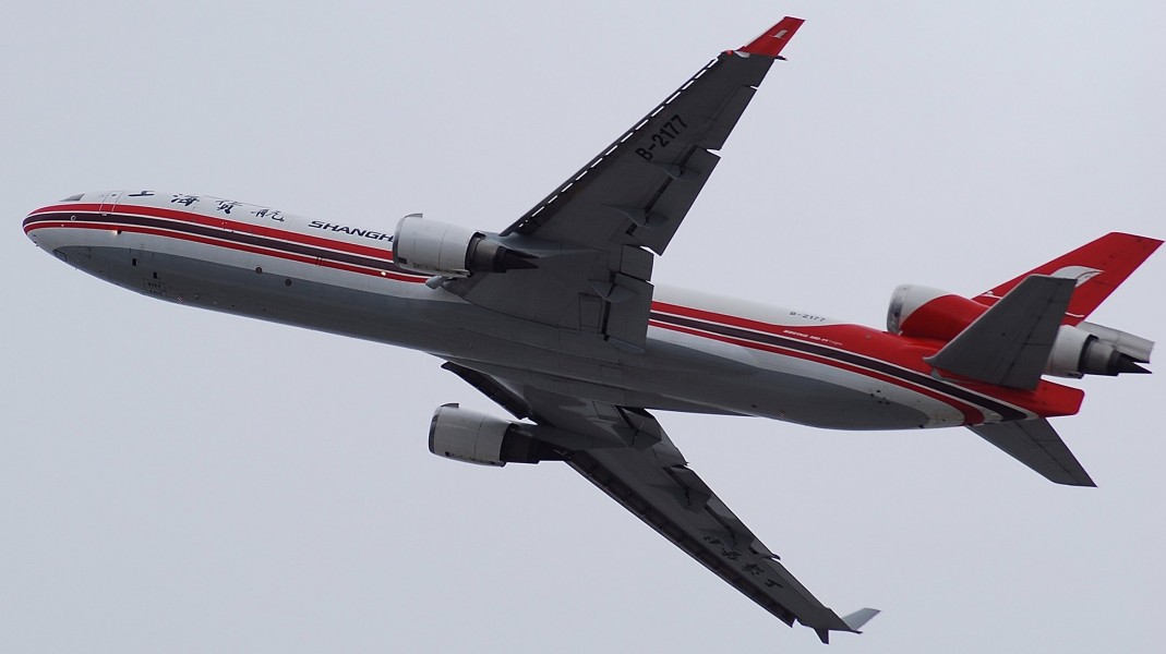 SHANGHAI AIRLINES MD-11 (2225744762)