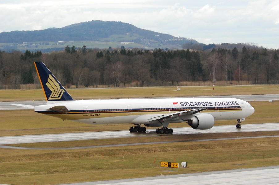 Singapore Airlines Boeing 777-300ER; 9V-SWP@ZRH;28.02.2010 565ch (4395865958)