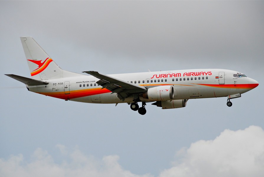 Surinam Airways Boeing 737-300; PZ-TCO@MIA;17.10.2011 626kp (6312583763)