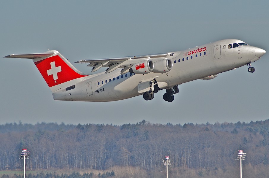 Swiss Avro RJ 100; HB-IXS@ZRH;30.01.2007 450dp (7211775234)